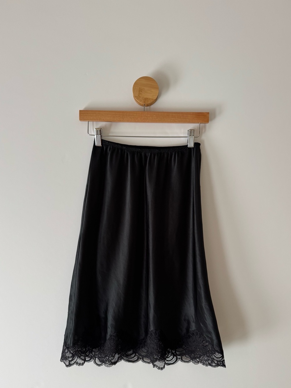SzM Dior Black Midi Skirt with Lace Hem